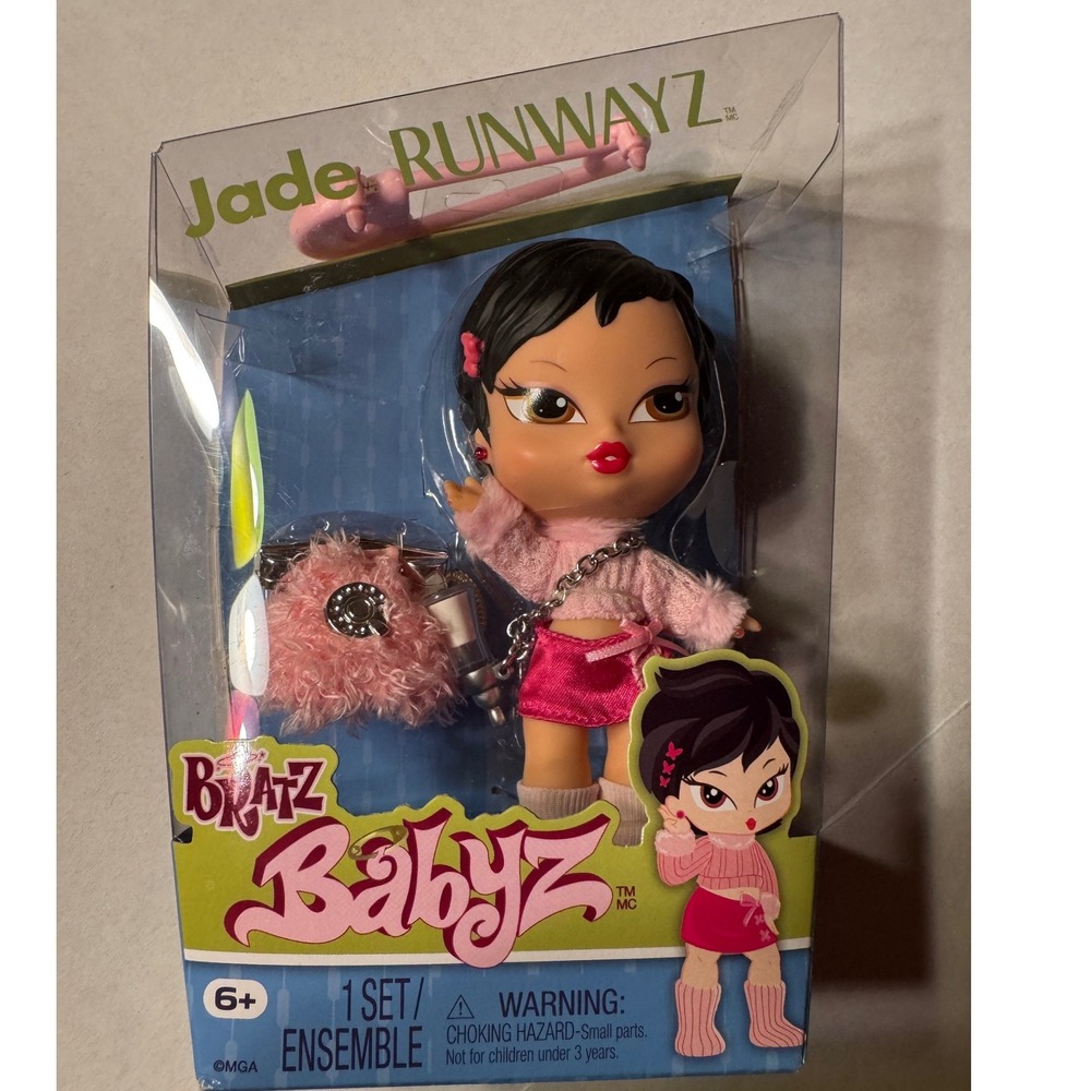 MGA Bratz Babyz Jade Runwayz Doll Pink Fuzzy Sweater Mini Fashion Doll 2024 NIB